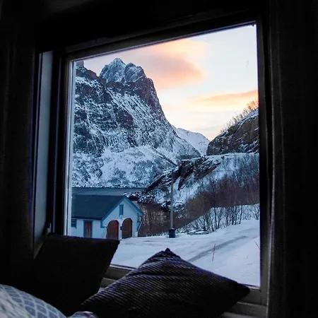 Segla - With View Of Fjord Lodge *