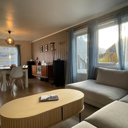 Segla - With View Of Fjord Lodge *