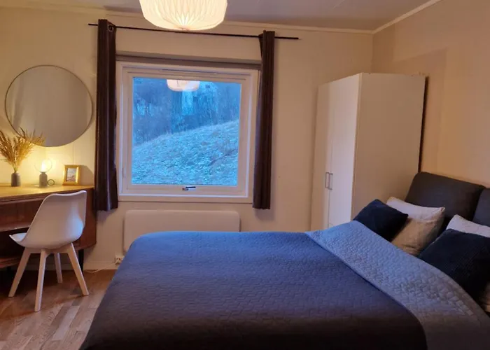 Lodger Segla - With View Of Fjord *